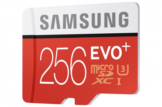 ▲3세대 V낸드 기반 '256GB EVO Plus 마이크로 SD카드'. (사진제공=삼성전자)