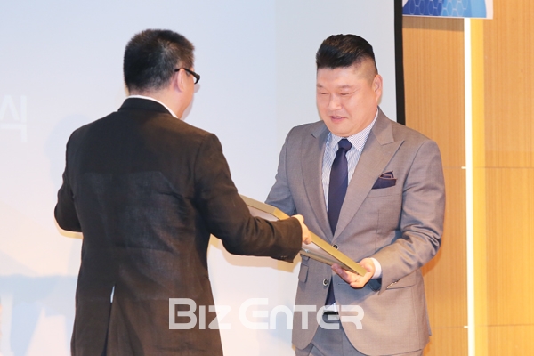 ('스타강림' 강호동, 산동TV관계자(사진=권영탕 기자 sorrowkyt@)