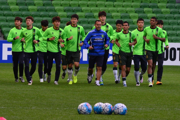 ▲심판 매수 혐의를 받고 있는 전북 현대에 대해 프로축구연맹이 어떤 징계를 내릴지 관심이 쏠리고 있다. 사진은 특정 기사와 관련이 없음. (뉴시스)