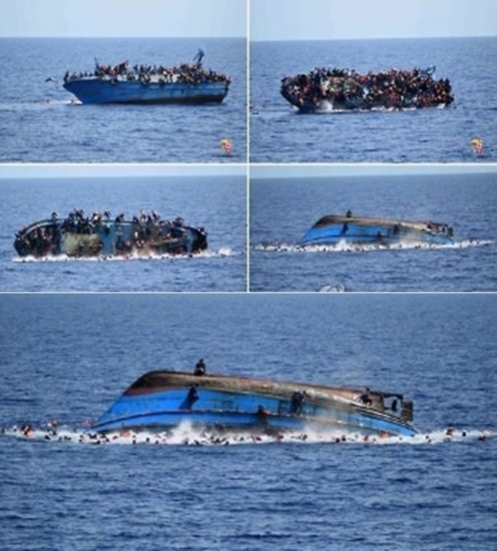 ▲이탈리아 해군이 공개한 난민 보트 전복 순간. 뒤집힌 배에서 바다로 뛰어내린 난민들이 이탈리아 군함 쪽으로 헤엄쳐 탈출하고 있다. (AP/뉴시스)