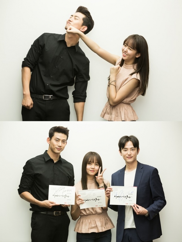 ▲'싸우자 귀신아' 주연배우들(사진=CJ E&M)