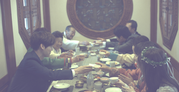 ▲안재현♥구혜선 가족 축하연 사진(사진=YG엔터테인먼트)