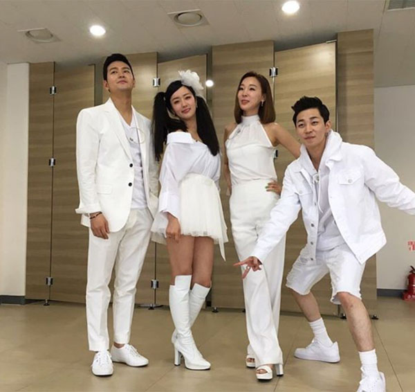 ▲'슈가맨' 장석현-윤보미-이지혜-딘딘(사진=이지혜 인스타그램)