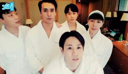 ▲그룹 비스트(사진=v앱 방송화면)