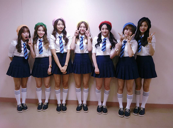 ▲그룹 아이오아이가 정채연, 강미나, 김세정, 유연정이 빠진 7인 유닛으로 활동한다.(사진=아이오아이 인스타그램)