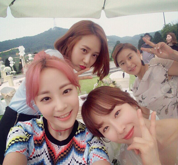 ▲‘또 오해영’ 하시은이 서현진 예지원 허영지와 종영을 기념한 사진을 공개했다.(사진=하시은 인스타그램)