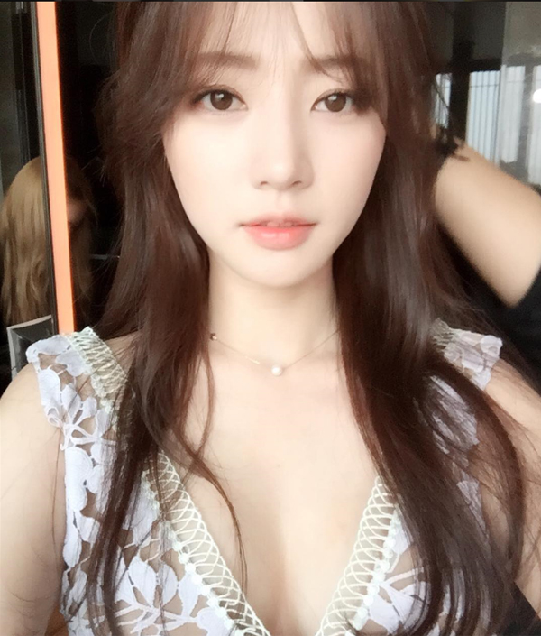 ▲'널 만질거야' 송하윤(사진=송하윤 인스타그램)