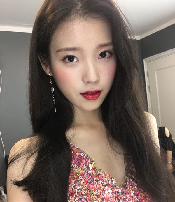(사진=아이유 인스타그램)