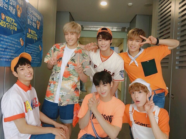▲그룹 아스트로(사진=아스트로 공식 트위터)