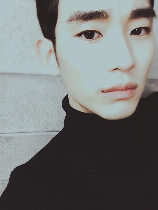 (사진=김수현 인스타그램)