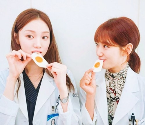 (사진=이성경 인스타그램)