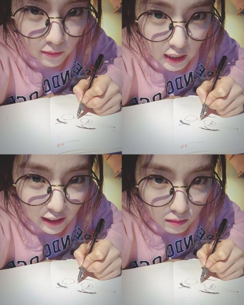 (사진=레드벨벳 인스타그램)