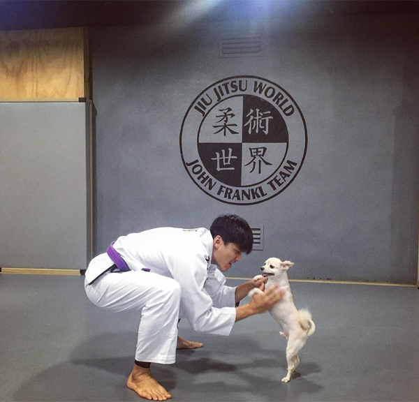 ▲배우 이재윤이 반려견과 함께한 일상을 전했다.(사진=이재윤 인스타그램)