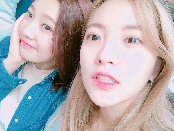 ▲레드벨벳 조이, 예리(사진=레드벨벳 공식 인스타그램)