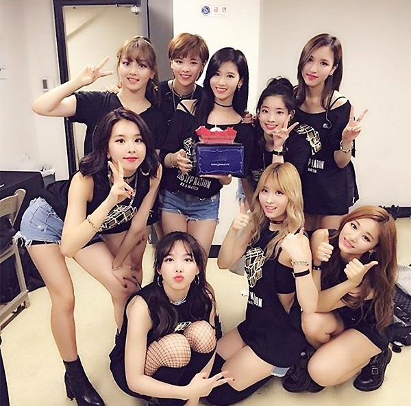 (사진=트와이스 공식 트위터)