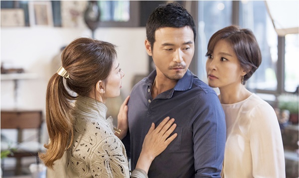 ▲'질투의 화신' 이미숙 이성재 박지영(사진=SM C&C)