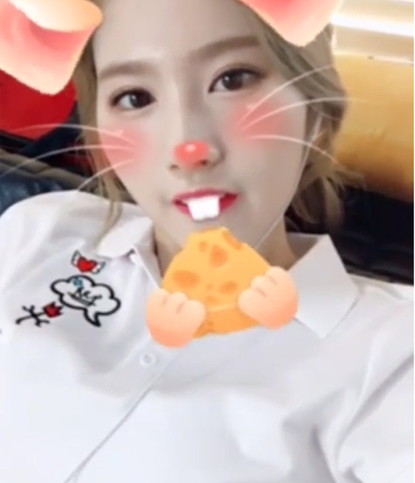 ▲트와이스 사나(사진=트와이스 공식 인스타그램)