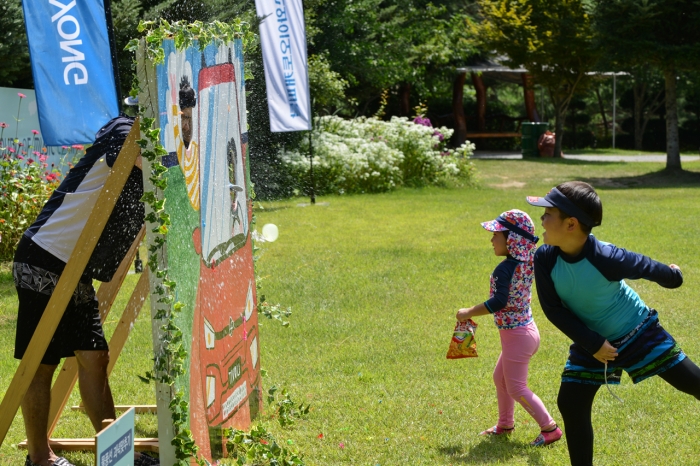 ▲참가자들이 다채로운 프로그램을 가족들과 함께 즐기며 늦여름 캠핑의 즐거움을 만끽하고 있다.(사진 제공 = 쌍용차)