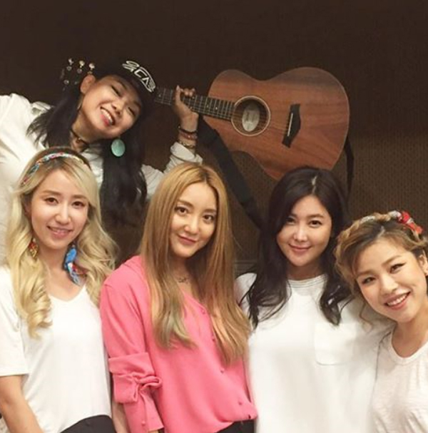 ▲'진짜사나이' 솔비가 26일 '올드스쿨' 출연 기념 사진을 공개했다.(사진=솔비 인스타그램)