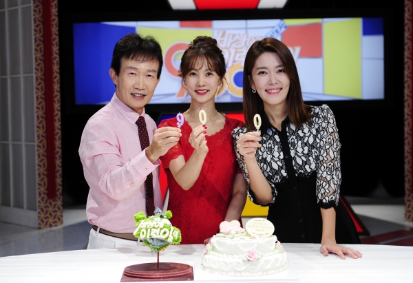 ▲900회를 맞은 SBS '순간포착 세상에 이런 일이' MC 임성훈, 박소현, 이윤아 아나운서(사진=SBS)