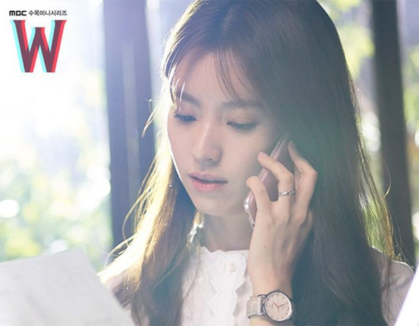 ▲W 한효주(사진=w 인스타그램)