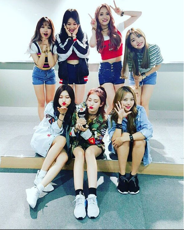 ▲'더쇼' 아이오아이(사진=아이오아이 인스타그램)