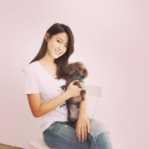 (사진=설현 인스타그램)