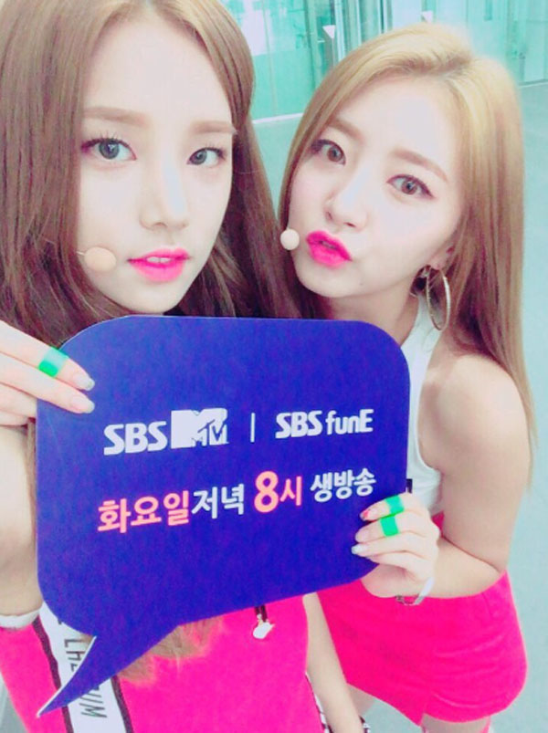 ▲'더쇼' 라붐(사진='더쇼' 트위터)