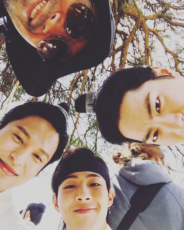 ▲윤선우-지수-홍종현(사진=홍종현 인스타그램)