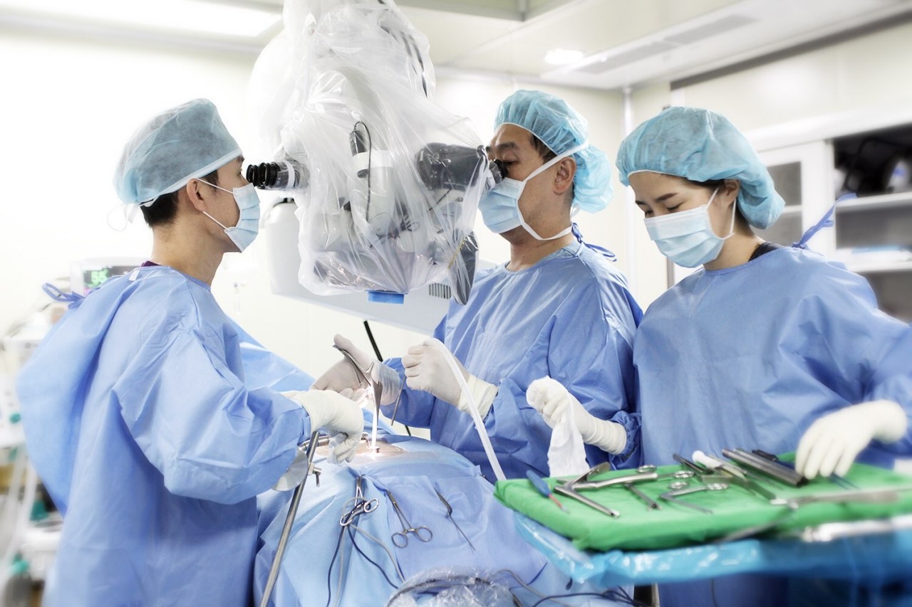 ▲요통 환자의 척추 수술 장면. (바른세상병원)