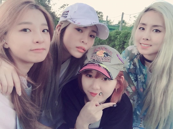 ▲숨, 헤이즈, 애쉬비, 그레이스(사진=숨 인스타그램)