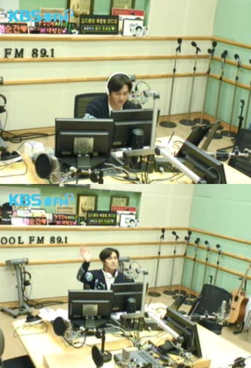▲일일DJ 신화 김동완(사진=KBS 쿨FM '박지윤의 가요광장' 캡처)