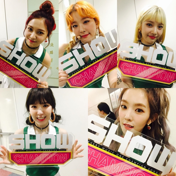 ▲그룹 레드벨벳(예리, 슬기, 조이, 웬디, 아이린)(사진=MBC뮤직 '쇼챔피언' 공식 인스타그램)