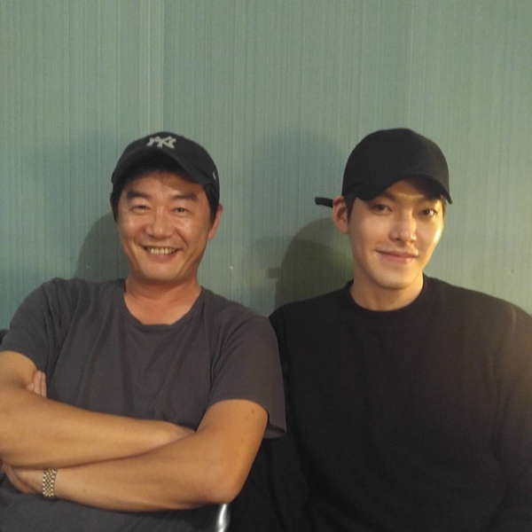 ▲장진 감독, 배우 김우빈(사진=장진 감독 인스타그램)