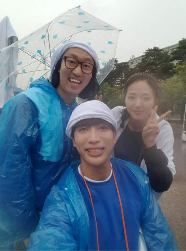 ▲개그맨 김경진이 '구르미 그린 달빛' 배우 채수빈과의 일상을 전했다.(사진=김경진 SNS)