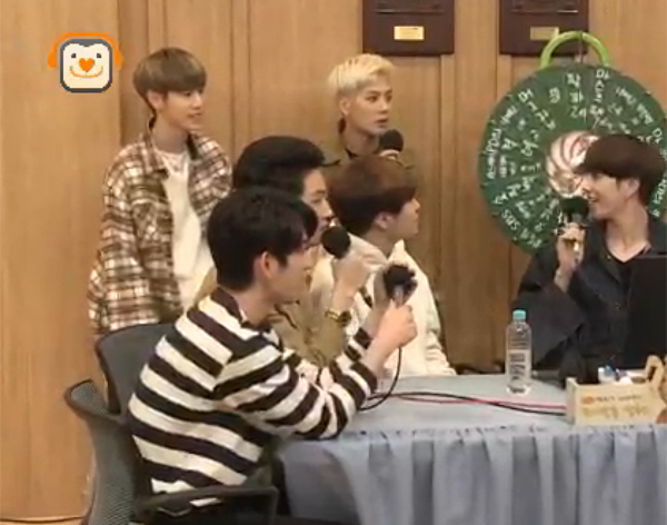 ▲'컬투쇼' 갓세븐 영재가 소속사 대표 JYP를 향해 야자타임을 가졌다.(사진=sbs 파워FM)