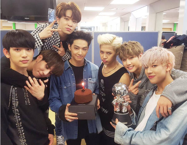 (사진=JYP 공식 인스타그램)