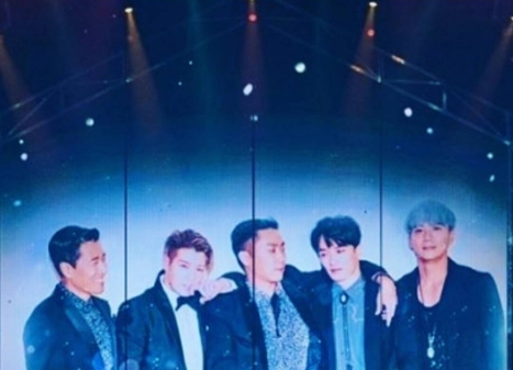 (토니안 인스타그램, 젝스키스 '세단어')