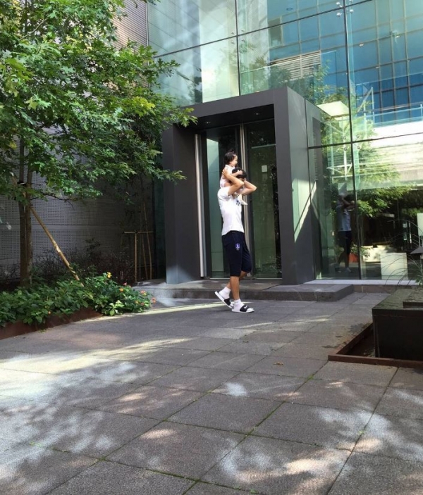 ▲한혜진, 한혜진과 기성용의 딸(출처=한혜진 인스타그램)