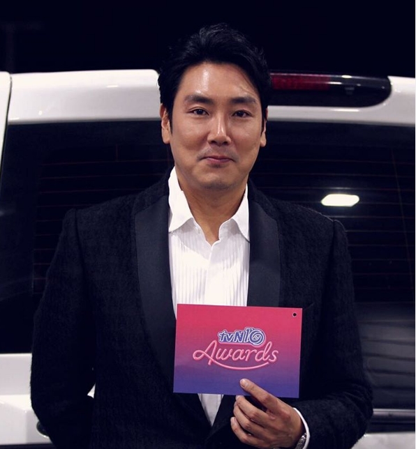 (▲사람엔터테인먼트 공식 인스타그램, 조진웅 대상)