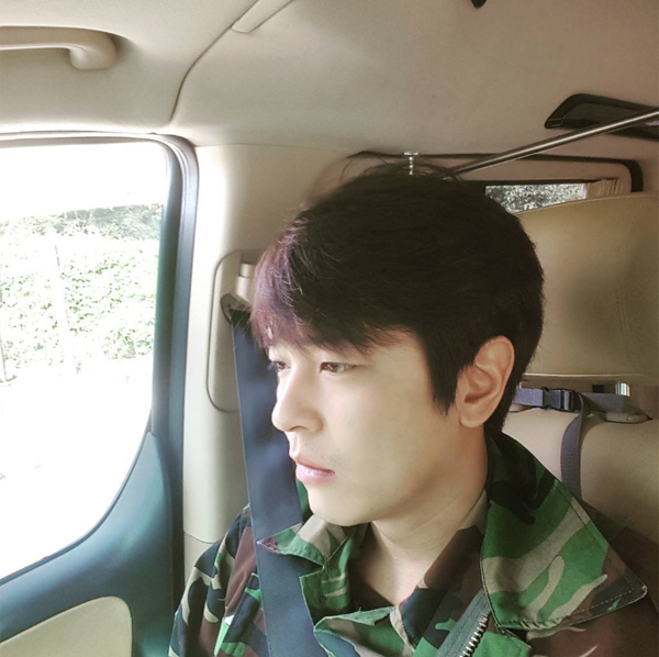 ▲'다시시작해' 배우 김정훈이 예비군 훈련 일상을 전했다.(사진=김정훈 인스타그램)