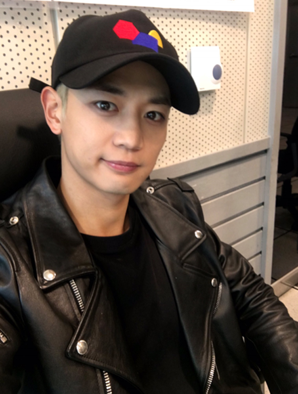 ▲'올드스쿨' 샤이니 민호(사진=민호 인스타그램)