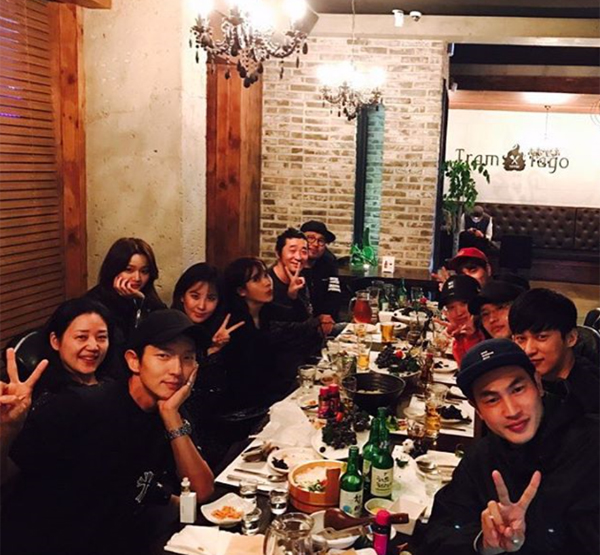 ▲'달의 연인'에서 백현과의 키스 장면으로 주목 받은 지헤라가 회식 사진을 공개했다.(사진=지헤라 인스타그램)