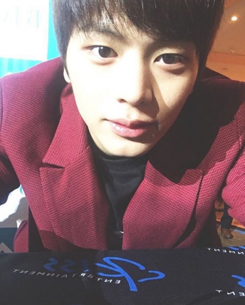 (사진=육성재 인스타그램)