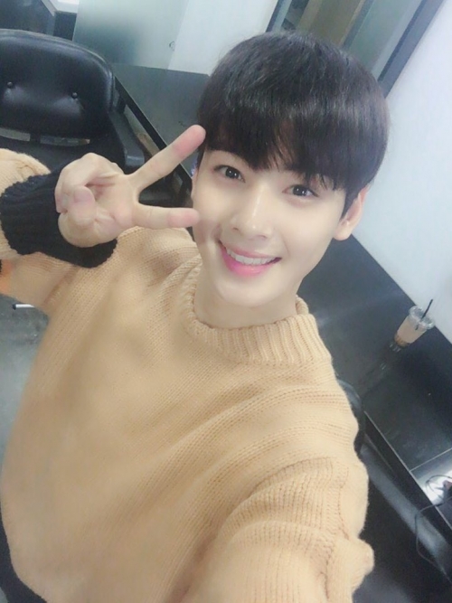 (사진=판타지오뮤직 트위터)