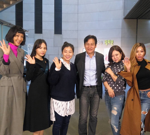 ▲KBS2 예능 '언니들의 슬램덩크' 홍진경, 민효린, 라미란, 안성기, 김숙, 제시(사진=김숙 인스타그램)