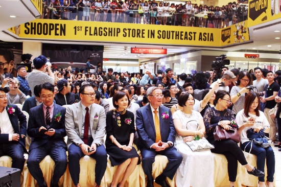 ▲이랜드의 슈즈 SPA 브랜드 슈펜이 말레이시아에 플래그십 스토어를 오픈했다.(사진제공=이랜드)