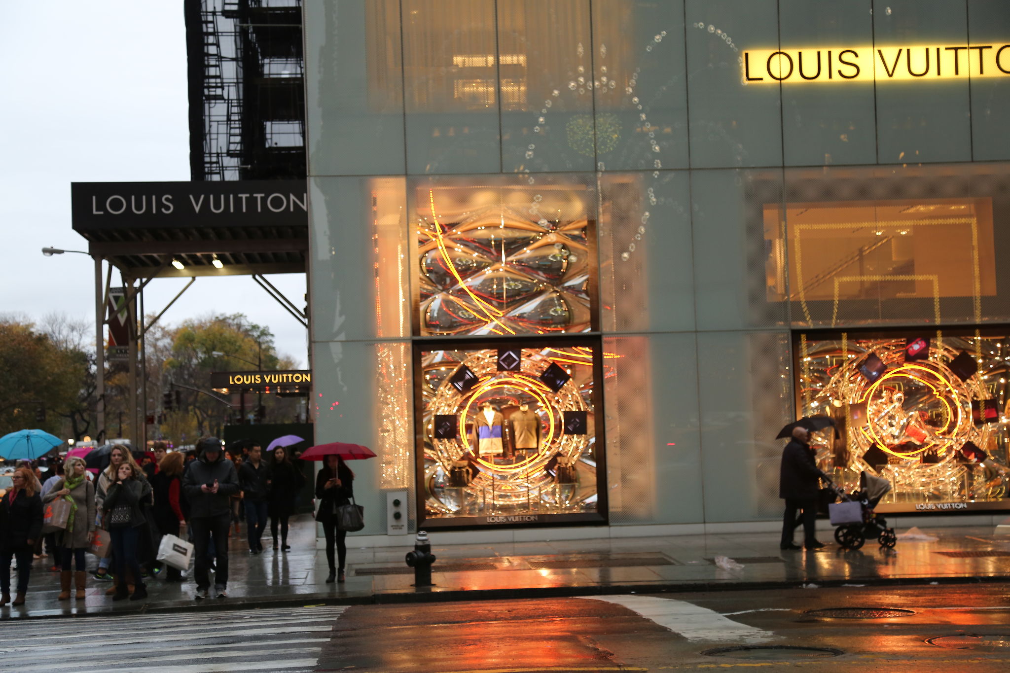 ▲맨해튼 5번 애비뉴 명품거리(남진우 뉴욕주재 기자)