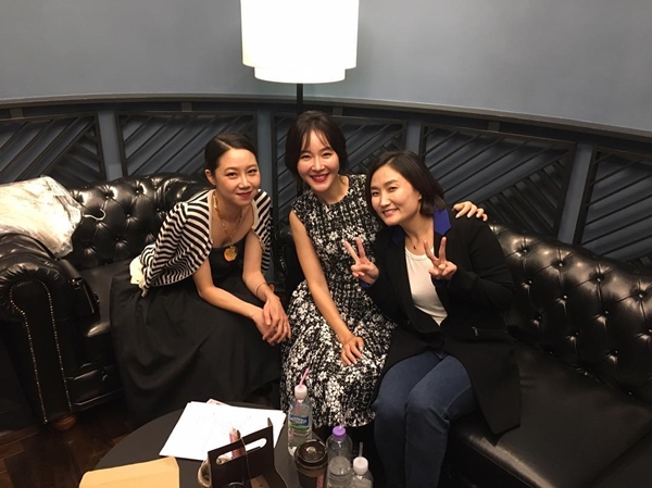 ▲배우 공효진, 엄지원, 방송인 박경림(사진=엄지원 인스타그램)