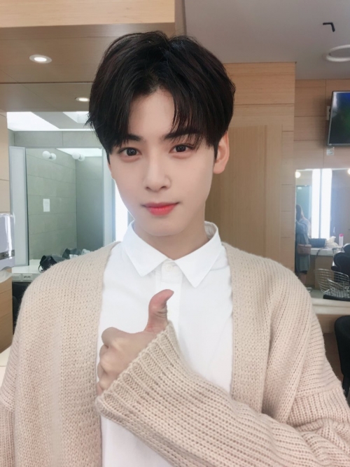 (사진=판타지오 뮤직 트위터)